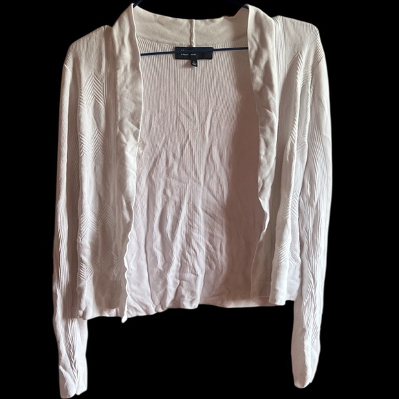 🏷️ FOR SALE: Jones New York White Open-Front Cardigan – Size Large 🏷️ - Picture 1 of 4